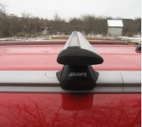 Багажник Atlant с крыловидными дугами на интегрированные рейлинги