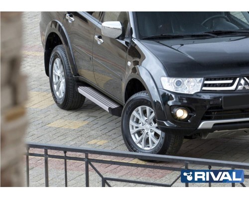 Пороги алюминиевые Rival "Silver" для Mitsubishi Pajero Sport 2008-2015