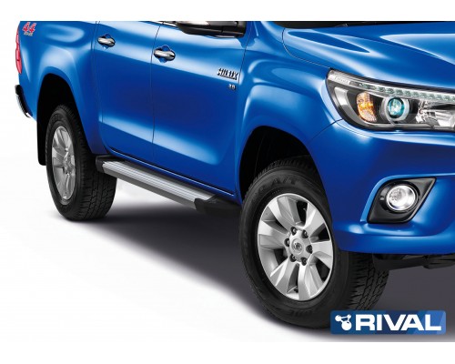 Пороги алюминиевые Rival "Silver" для Toyota Hilux 2015-